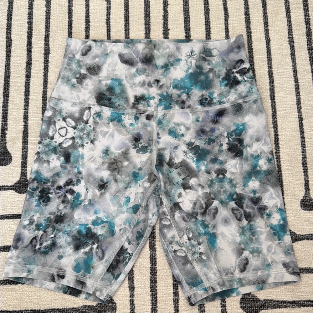 lululemon Align™ High-Rise Short 6